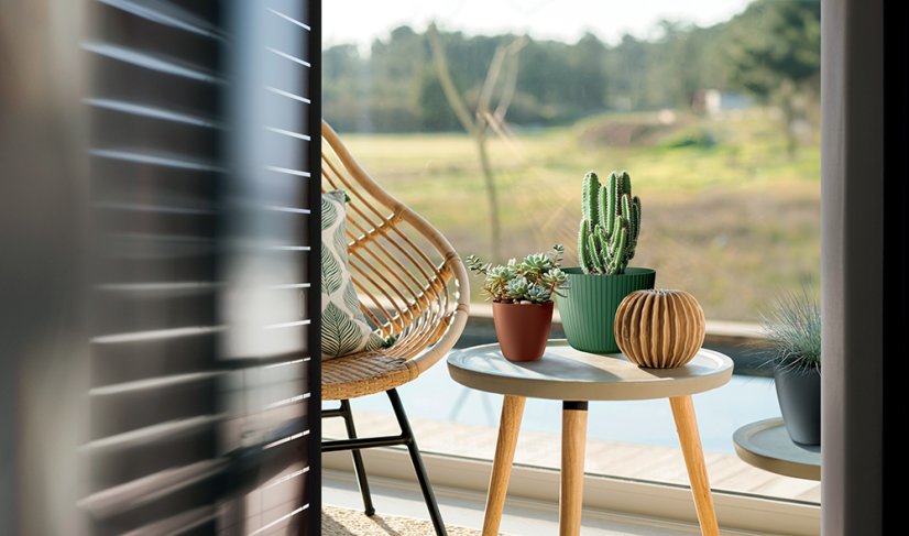 Květináč LAMIA 29,5 cm - barva: bílá