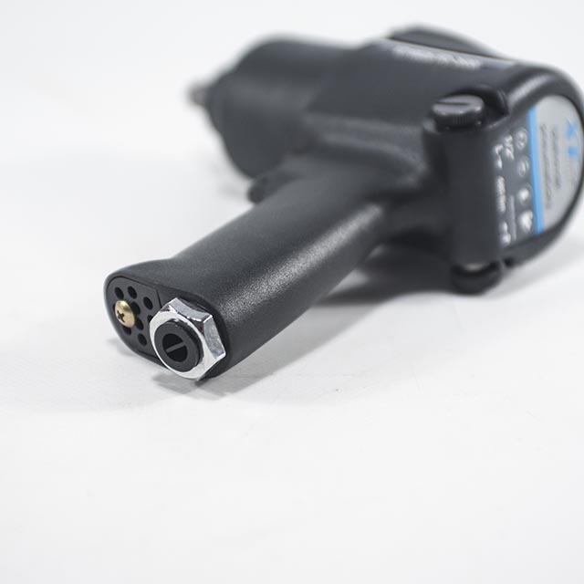 XTLINE Pneumatický utahovák | 680 Nm, 1/2" 15 dílů
